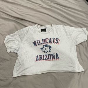 Distressed, cropped, retro U of A shirt
